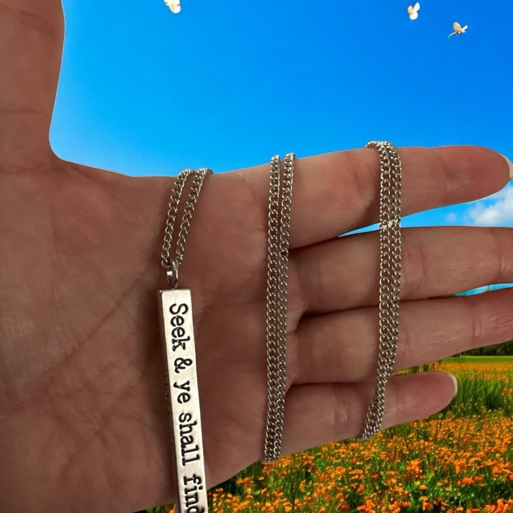 Necklace Paparazzi ​Matt 7:7 - Seek & ye shall find long silver tone 32”